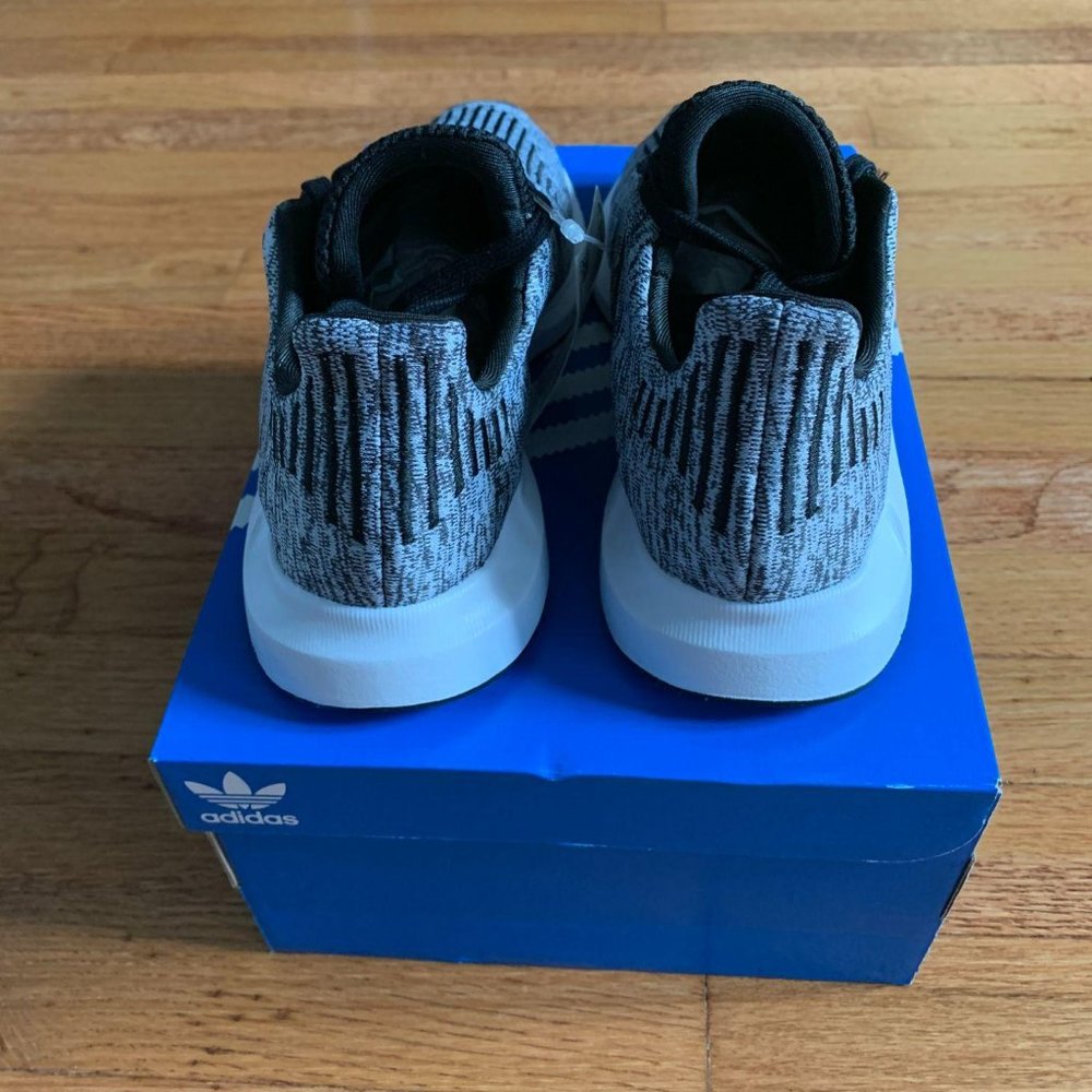 Adidas Swift Run Cloud White / Black Shoes - Picture 4 of 7
